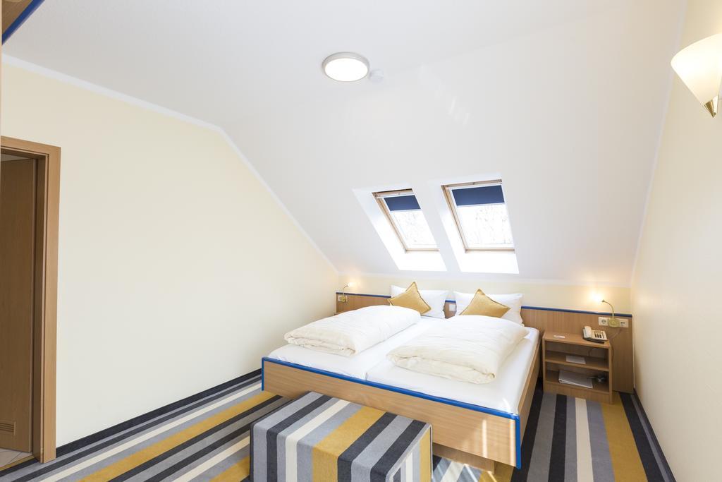 Globotel Hotel Гарбсен Экстерьер фото