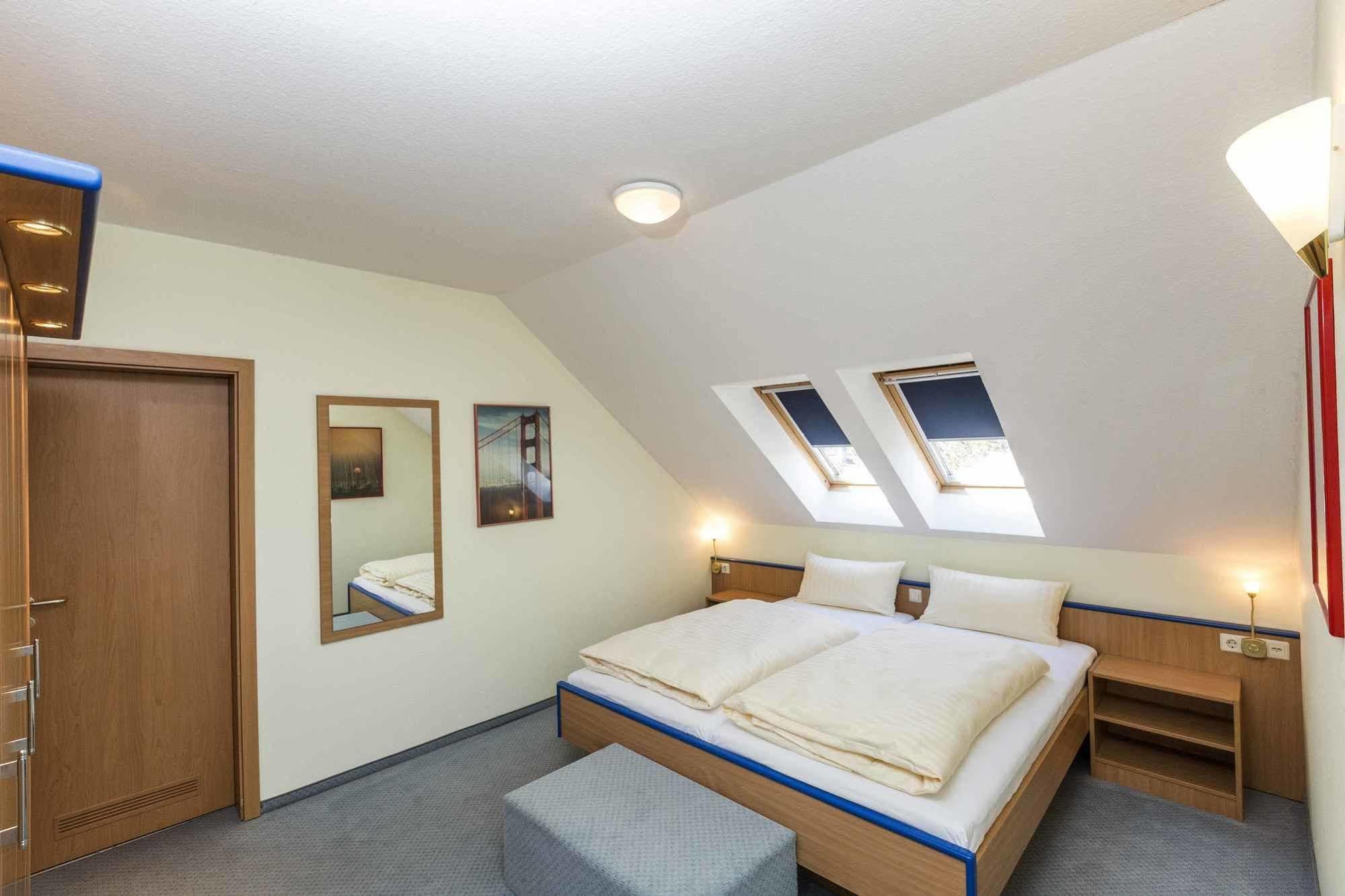 Globotel Hotel Гарбсен Экстерьер фото