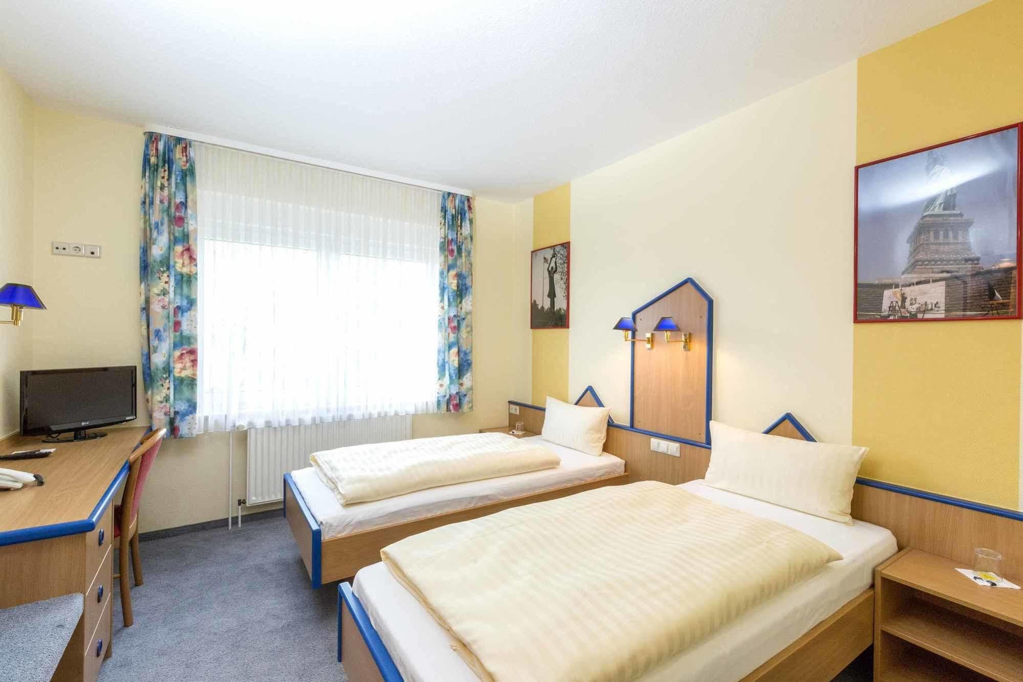 Globotel Hotel Гарбсен Экстерьер фото